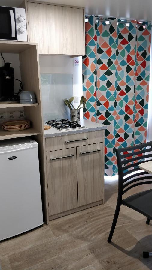 Camping Au Tour De L'Aveyron LʼHospitalet-du-Larzac エクステリア 写真